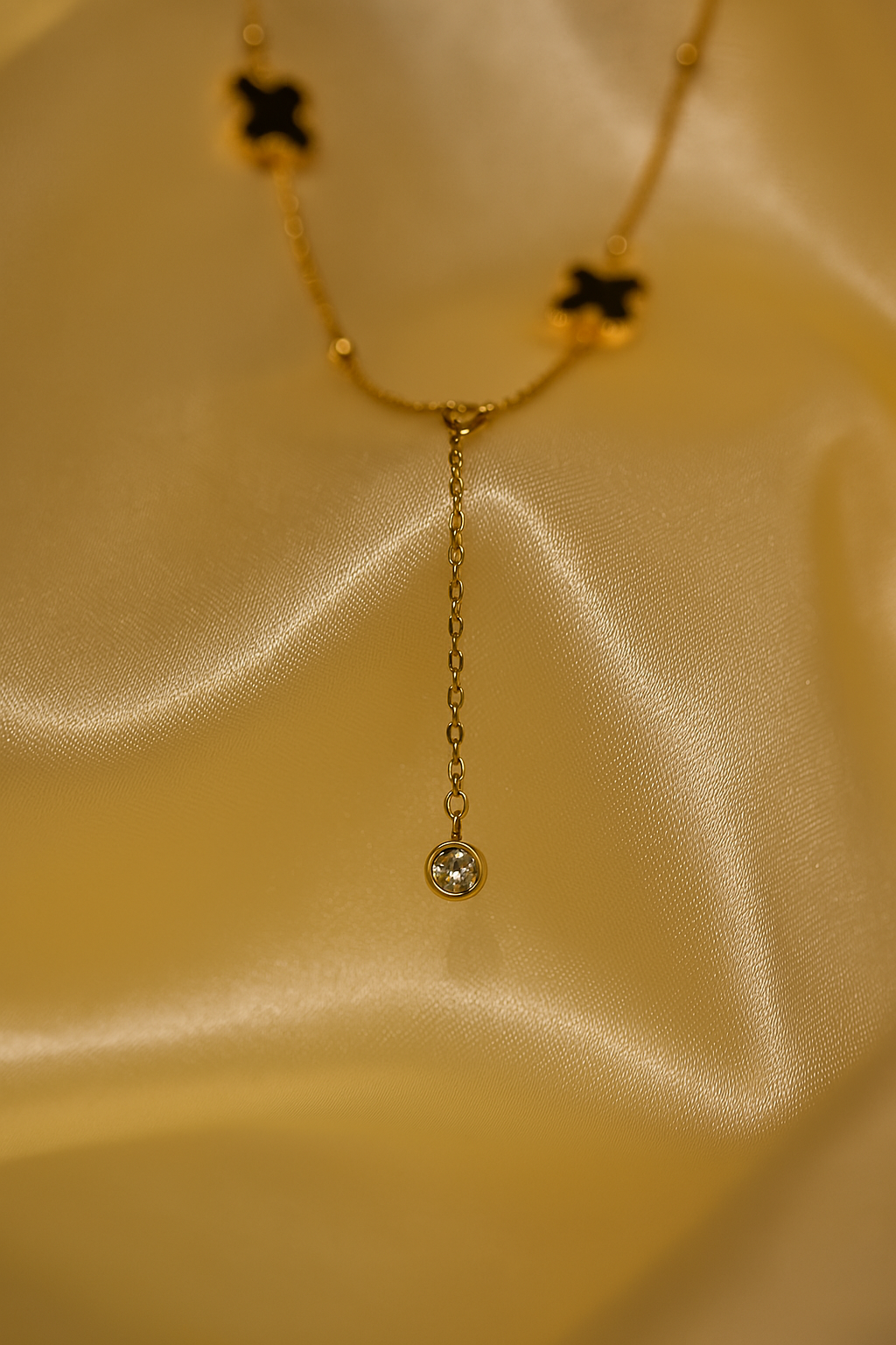 Éclora Necklace