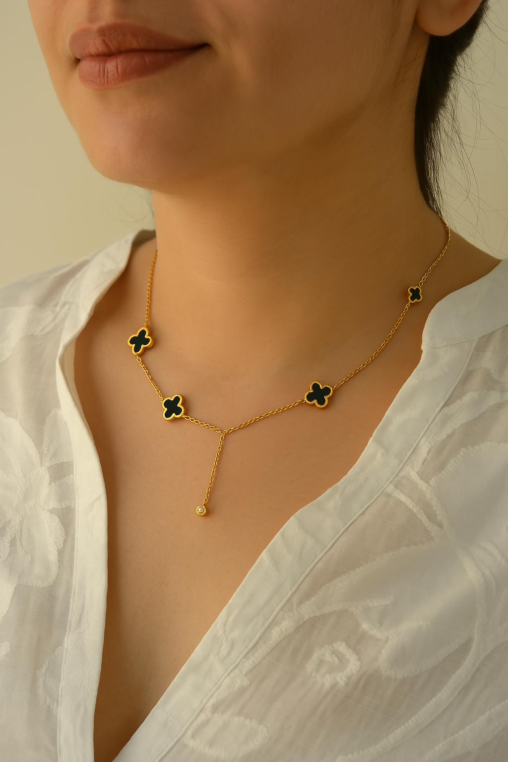 Éclora Necklace